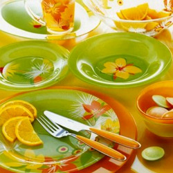 Вкусовые качества еды зависят от цвета посуды