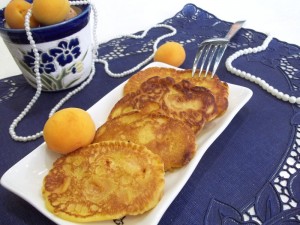 Детское меню – оладьи с абрикосами — пошаговый рецепт с фото