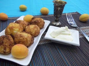 Пончики из творога с фруктовой начинкой — пошаговый рецепт с фото