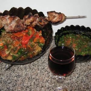 Рецепт: Шашлык с соте и соусом помидорным Шашлык с соте и соусом помидорным — пошаговый рецепт с фото