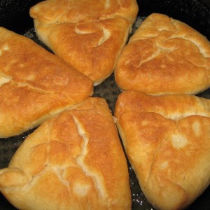 Рецепт: Беляши из «атомного» теста Беляши из «атомного» теста — пошаговый рецепт с фото