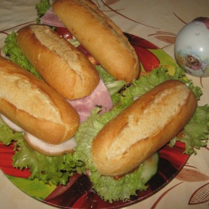 Рецепт: Бутерброды по домашнему Бутерброды по домашнему — пошаговый рецепт с фото