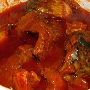 Рецепт: Тушеная морская рыба с помидорами под соусом Тушеная морская рыба с помидорами под соусом — пошаговый рецепт с фото