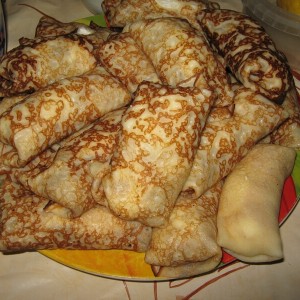 Рецепт: Блины из сыворотки с творогом Блины из сыворотки с творогом — пошаговый рецепт с фото