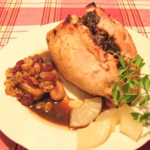 Рецепт: Филе индейки фаршированное сухофруктами Филе индейки фаршированное сухофруктами — пошаговый рецепт с фото