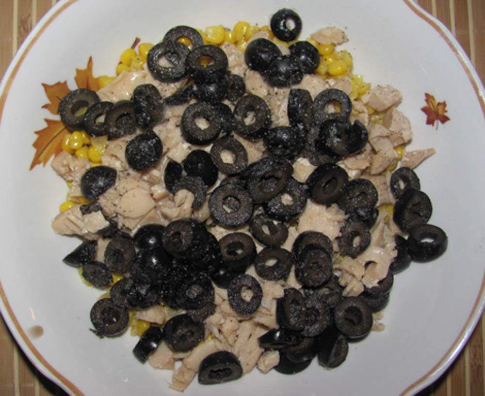 gribnoy-salat-s-maslinami-3