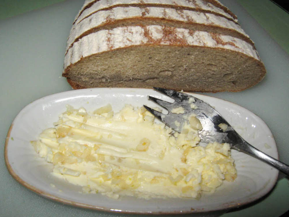 hleb-vmesto-chesnochnoy-pampushki-IMG_1843