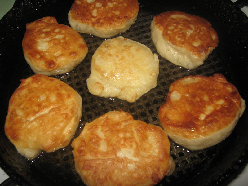 oladi-iz-drozhzhevogo-testa-03