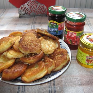 Рецепт: Оладьи с яблоками Оладьи с яблоками — пошаговый рецепт с фото