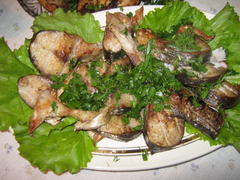 pelengas-zapechenyiy-na-uglyah-barbekyu-IMG_8408