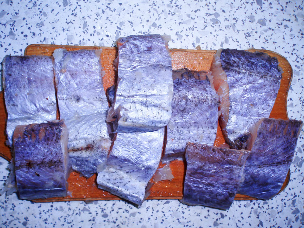 photo-ryiba-zapechennaya-pod-ovoshhnoy-podushkoy-03