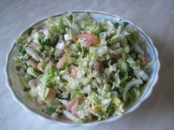 salat-iz-pekinskoy-kapustyi-s-suharikami-i-krevetkami-IMG_0890