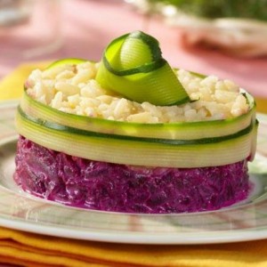 Рецепт: Салат из риса и свеклы Салат из риса и свеклы — пошаговый рецепт с фото