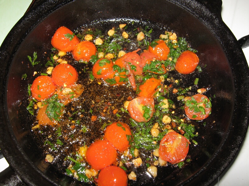 spagetti-s-pomidorami-cherri-i-syirom-IMG_1514
