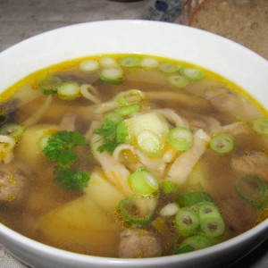 Рецепт: Суп с домашней лапшой Суп с домашней лапшой — пошаговый рецепт с фото