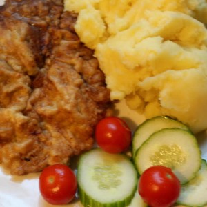 Рецепт: Свиная отбивная в кляре с чесноком Свиная отбивная в кляре с чесноком — пошаговый рецепт с фото