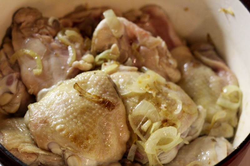 tushenaya-kuritsa-s-fenhelem-v-slivochnom-souse-IMG_6282