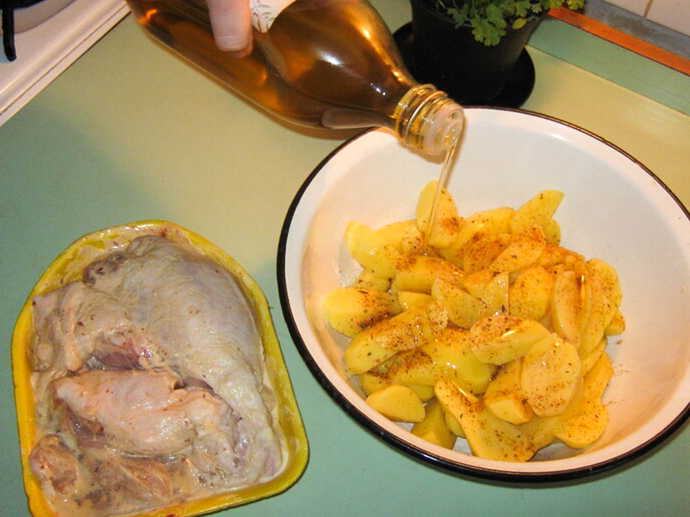 zapechenaya-kuritsa-s-rumyanoy-kartoshechkoy-IMG_1551