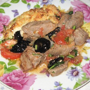 Рецепт: Запеченая телятина с черносливом Запеченая телятина с черносливом — пошаговый рецепт с фото