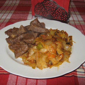 Рецепт: Жареная капуста белокочанная Жареная капуста белокочанная — пошаговый рецепт с фото