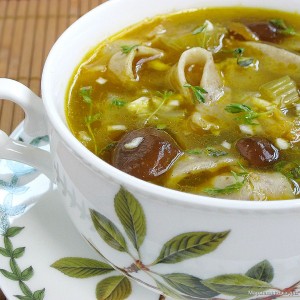 Рецепт: Суп картофельный с грибными “ушками” Суп картофельный с грибными “ушками” — пошаговый рецепт с фото