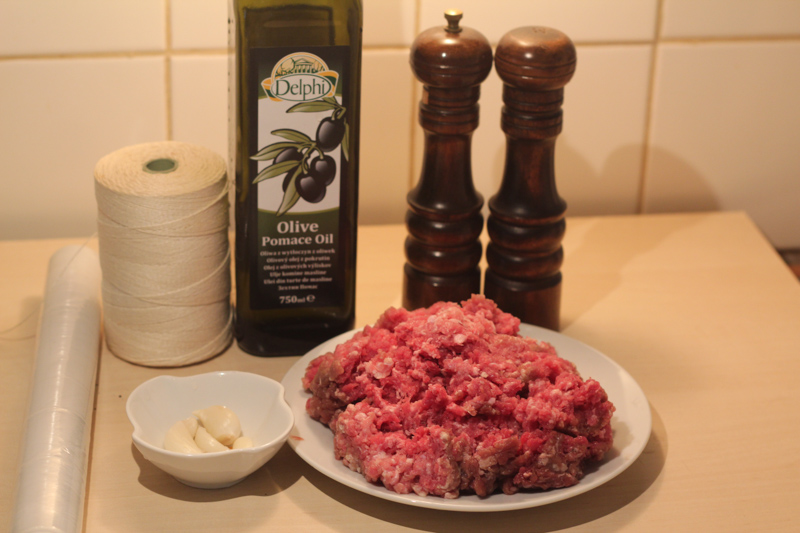 domashnie-chesnochnyie-kolbaski-IMG_2303