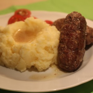 Рецепт: Домашние чесночные колбаски Домашние чесночные колбаски — пошаговый рецепт с фото