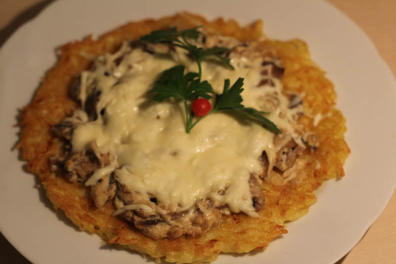 Драники с грибами запеченые под сыром — пошаговый рецепт с фото