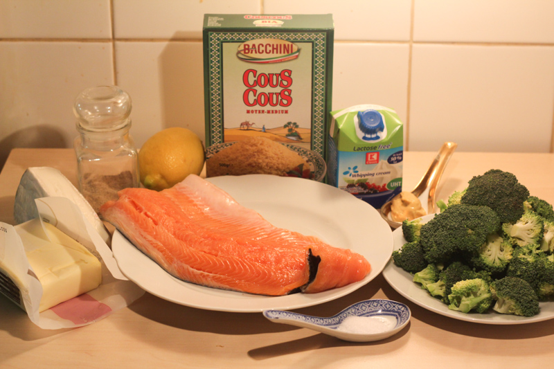 forel-zapechenaya-s-syirom-na-podushke-iz-brokolli-s-kuskusom-i-slivochno-gorchichnyim-sousom-IMG_1285