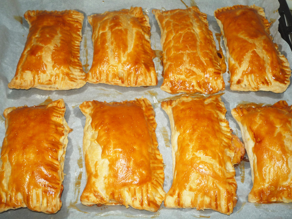 sloyki-s-vetchinoy-i-syirom-11