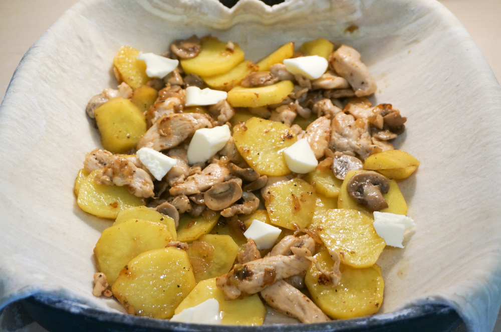 myasnoy-pirog-iz-sloenogo-testa-09