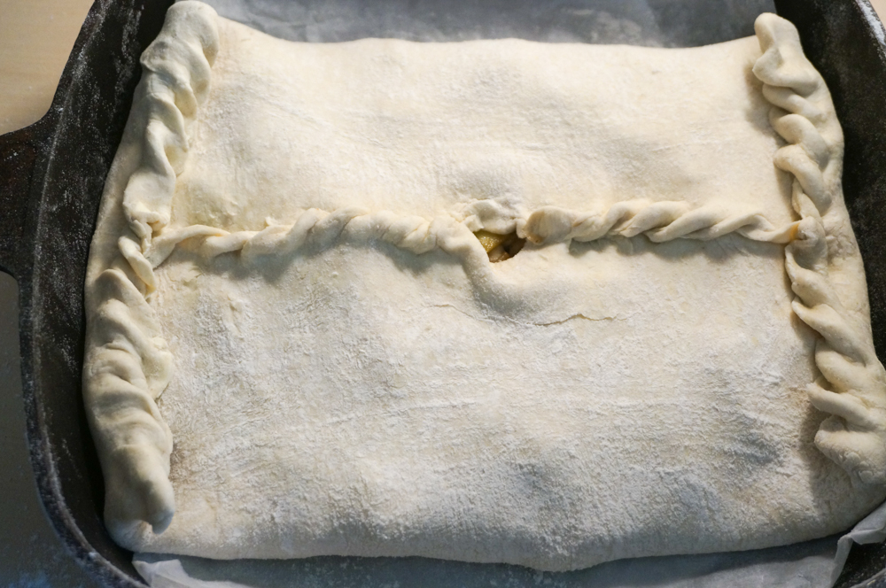 myasnoy-pirog-iz-sloenogo-testa-10