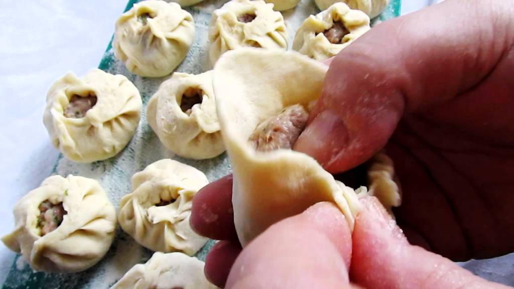 Как лепить манты — пошаговый рецепт с фото