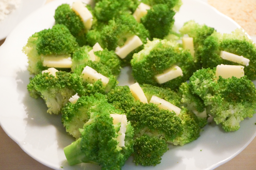 shnitsel-iz-brokolli-s-syirom-05